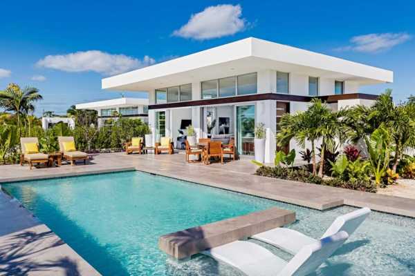 Romantic Villa for 1 Couple