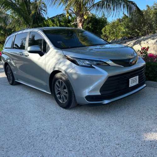 Rent our 8 passenger Toyota Sienna