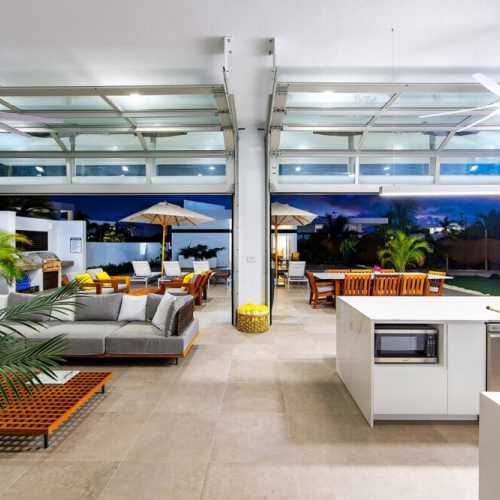 Luxury indoor / outdoor living