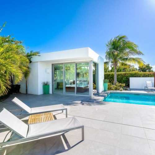 Room 3 - large pool annex