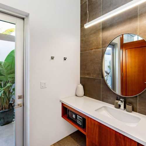 Ensuite