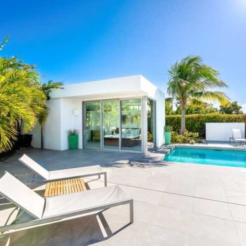 Room 3: large pool annex