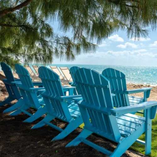 Use White Villas long chairs, beach chairs, picnic table, kayaks and SUP directly on the beach.