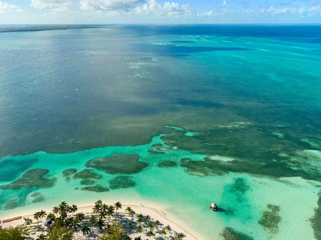 eiBxnesl3_I Turks and Caicos crystal clear waters