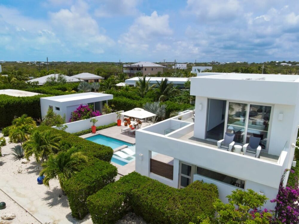 2 buildings... with the 2 largest rooms in our villa collection