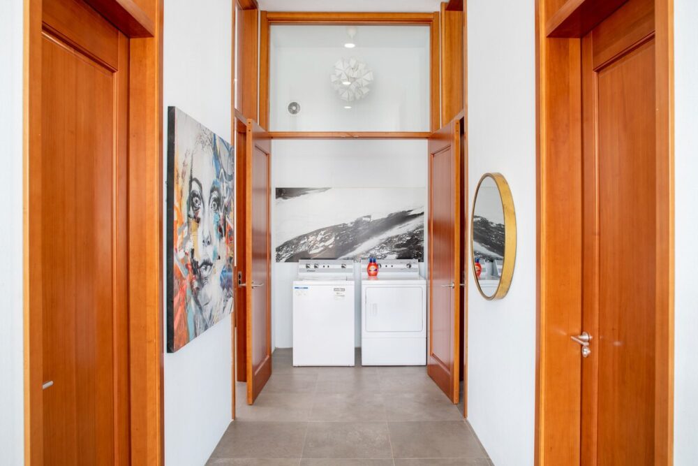 Easily accessible washer and dryer