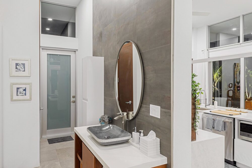 Ensuite
