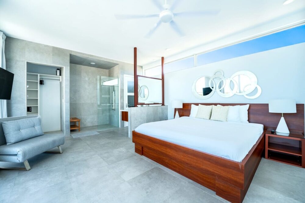 1st room: king size bed