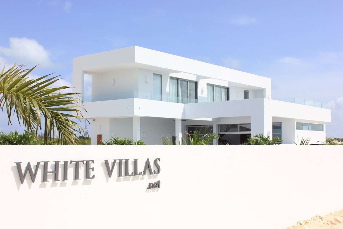 White Villas Resort Beachside Villa 6 SUMMER PROMO