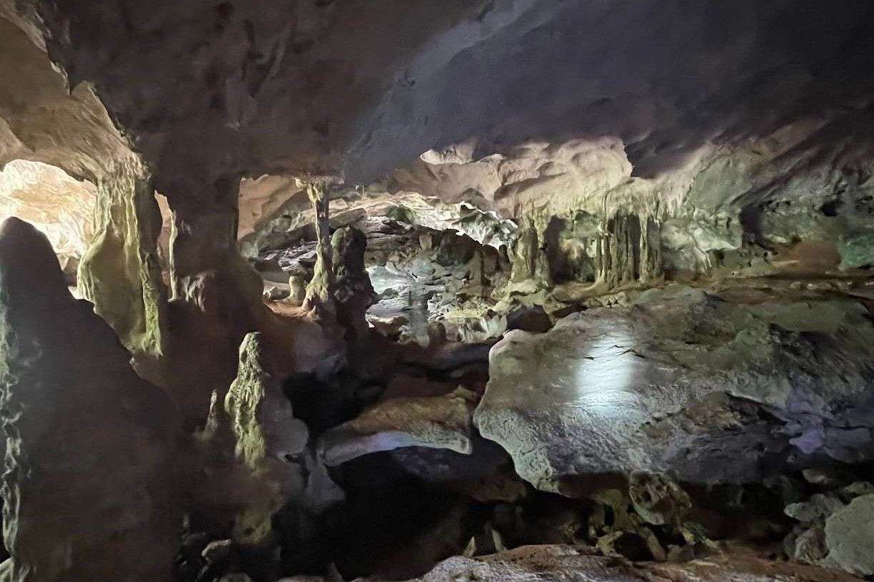 Bar Caves