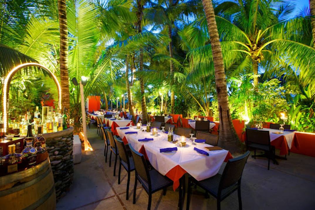 Coco Bistro palm grove dining in Grace Bay