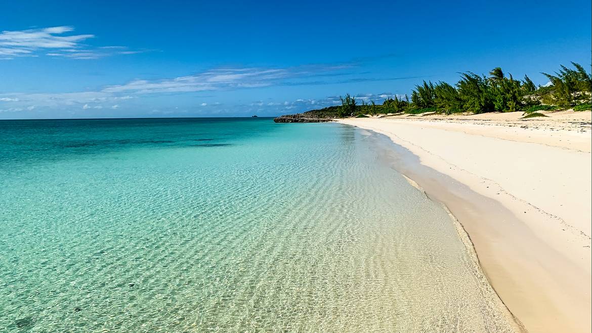 Shallow, clear turquoise water at Taylor Bay Beach in Providenciales