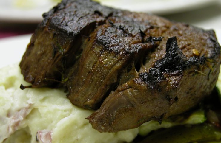 Grilled Beef Filet Mignon and Mashed Potatoes